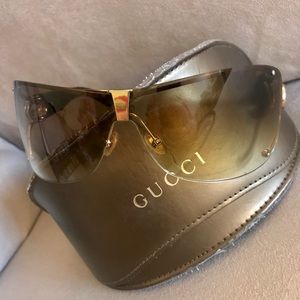 Authentic Gucci Woman’s Sunglases.